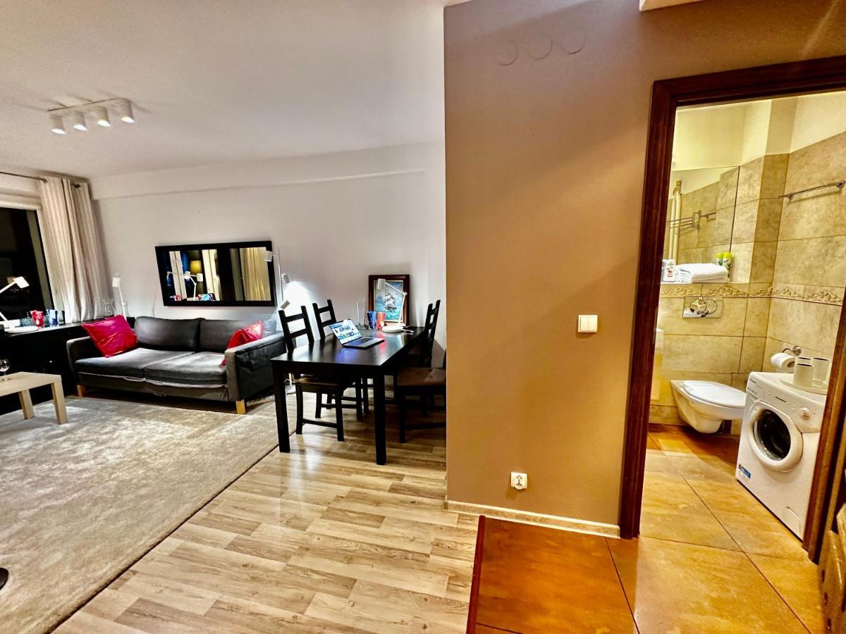 Decor 3 Metro Fast Wifi 1Gbs 80'Tv Hbo Disney Appletv Warsaw Exterior photo